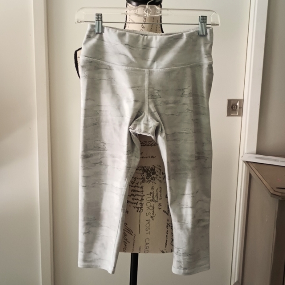 ALO Yoga Light Gray Marble-Print Leggings